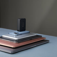 Load image into Gallery viewer, OMNIA Pro 130 - 130W 4-Port Power Charger + PeAk II C200B USB-C to Lightning Cable (2M)