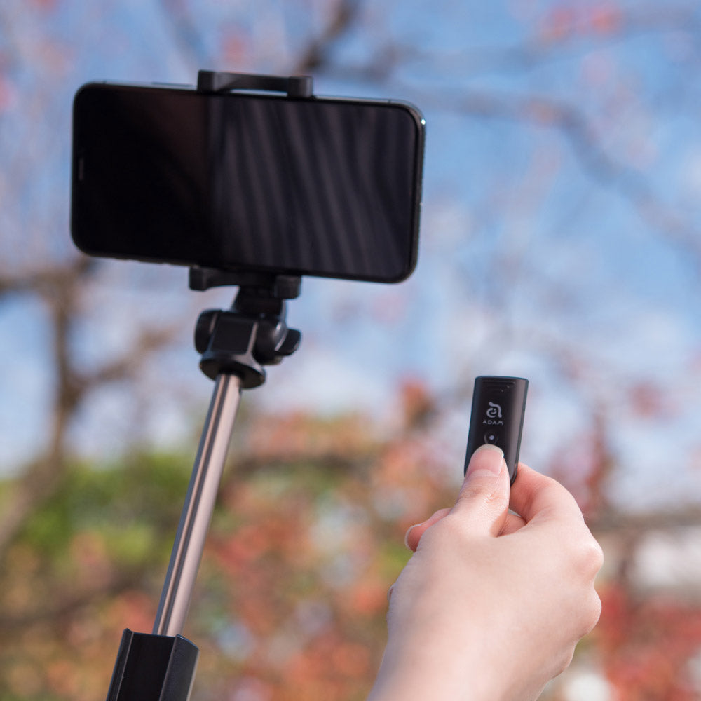 SELFIE Wireless Bluetooth Tripod Selfie Stick